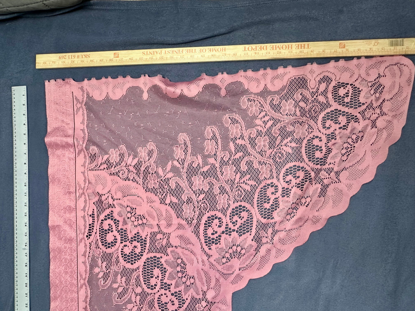 36" x 56" Vanderslice Lace